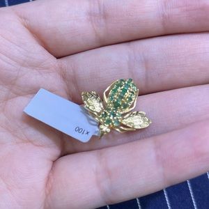 Beautiful firefly brooch/pin! 14kt pure gold, very small size but super cute!